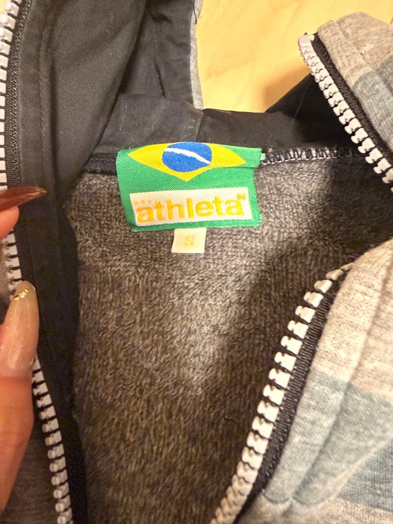 Athleta ストライプ柄 フード付きセットアップ