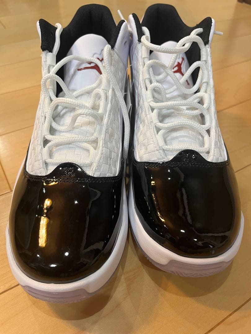 新年セール【新品・未使用】NIKE JORDAN MAX AURA2
