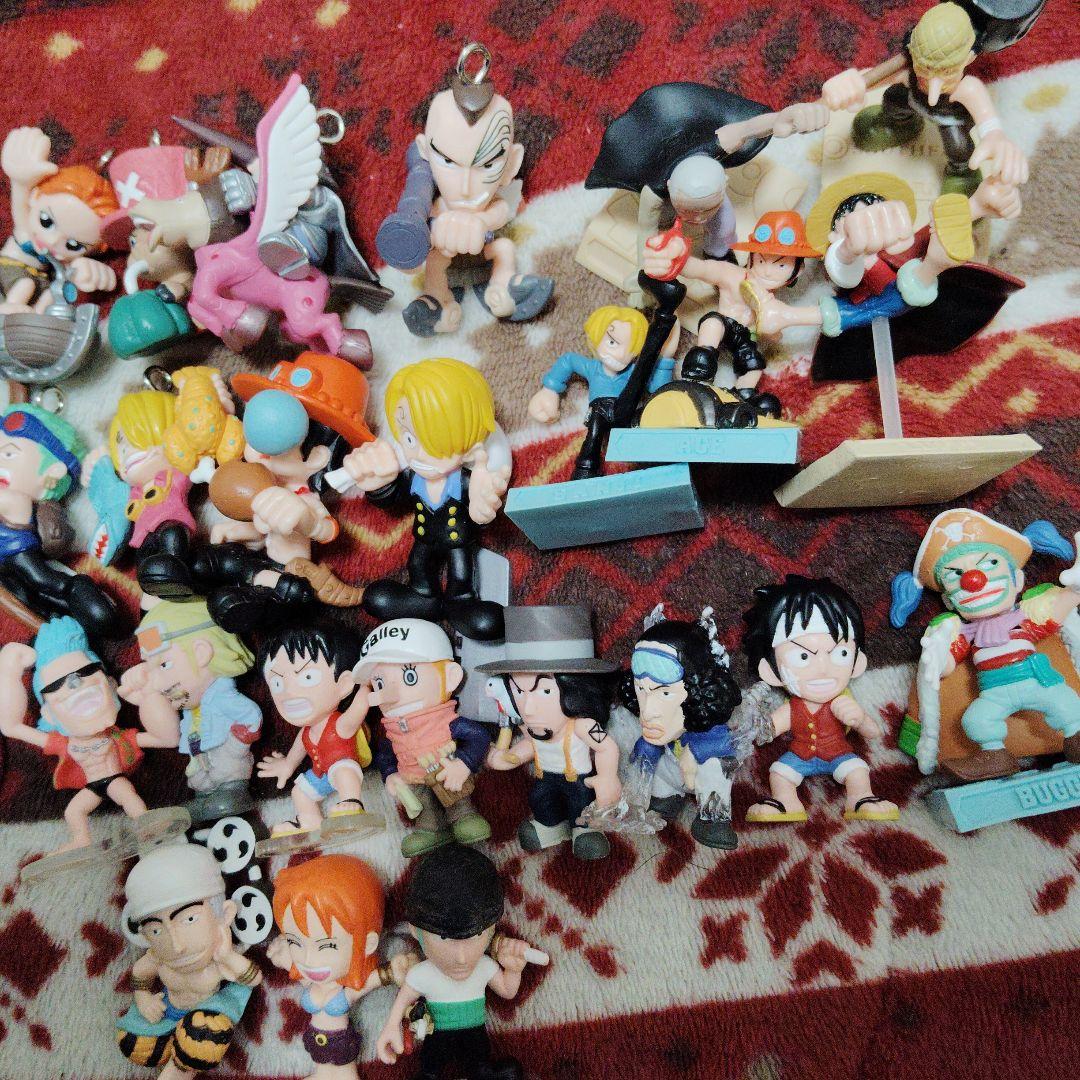 まとめ売り ワンピース フィギュアセット バッジ付き