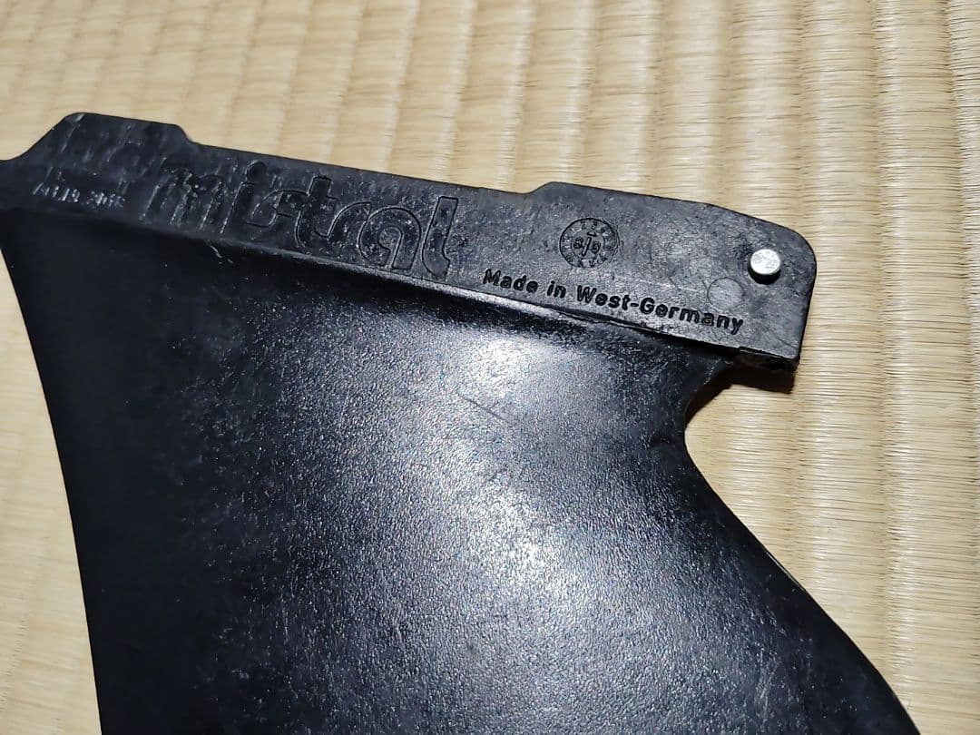 【送料込み】大型シングルフィン(29~30cm) ブラック