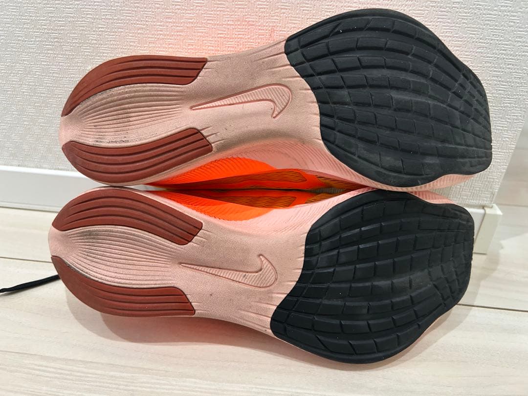 Nike ランニングシューズ ズームフライ4 25.5センチ