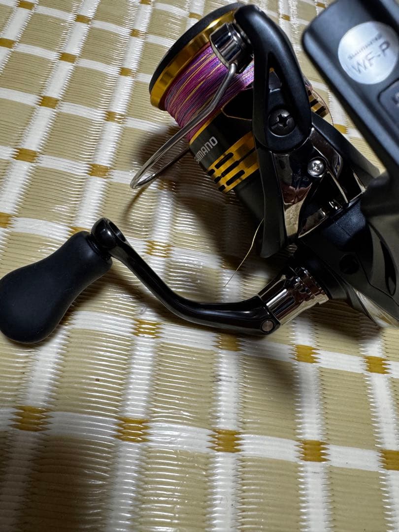 シマノ　サハラ　2500 SHIMANO SAHARA スピニングリール