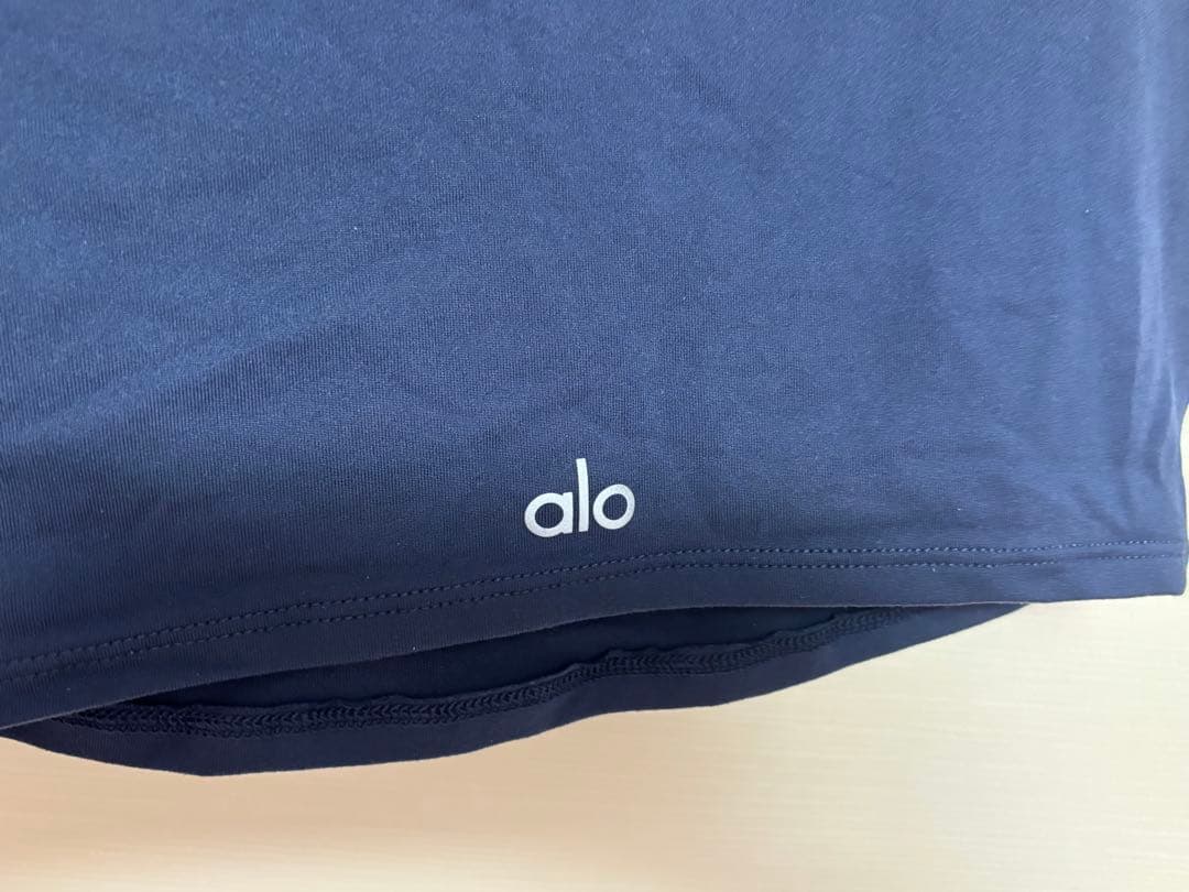 【新品未使用alo soft crop finesse short sleeve