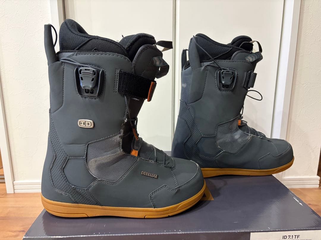 ディーラックス DEELUXE ID 7.1 TF gray 27.5cm