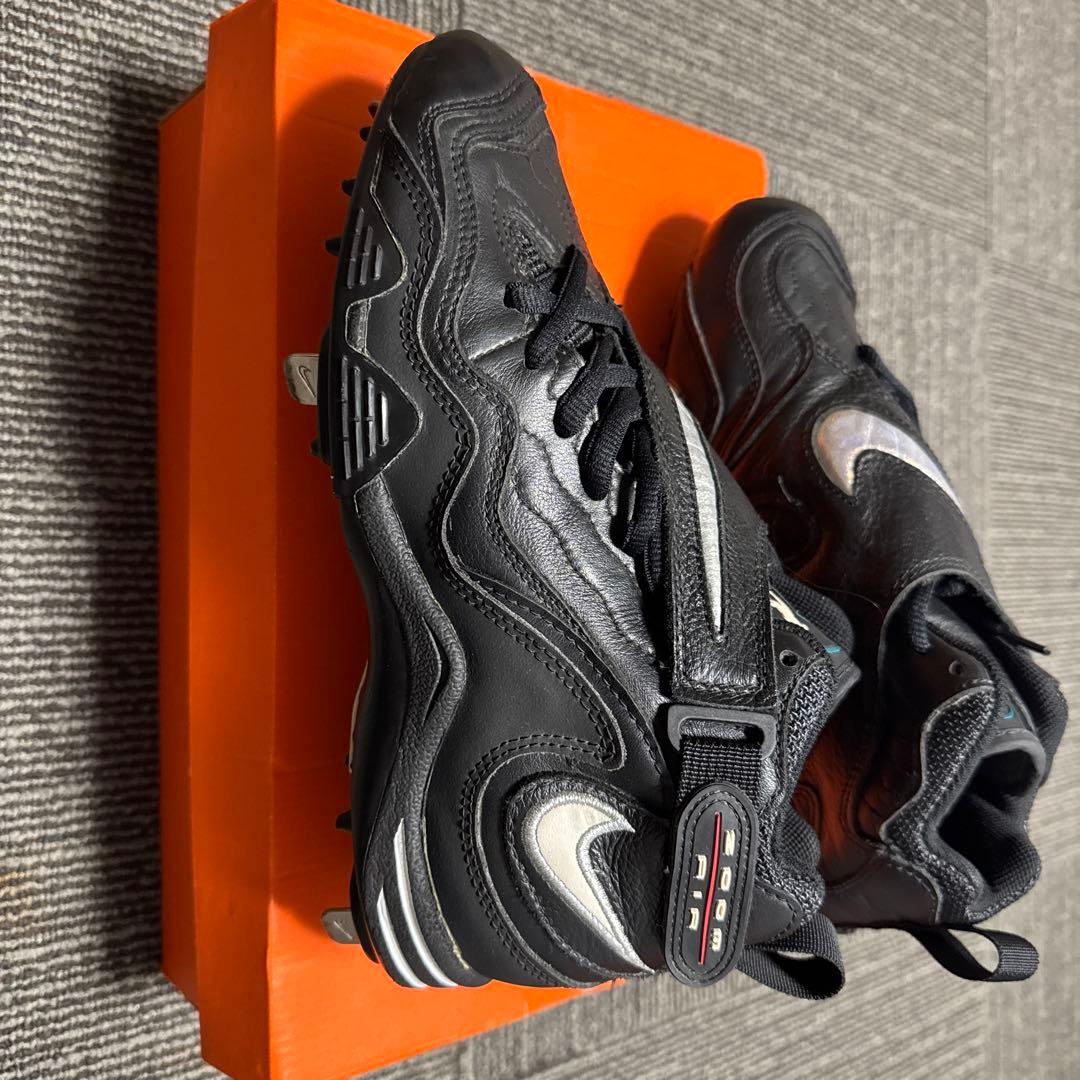 NIKE エアグリフィーメタル　スパイク　シューズ
