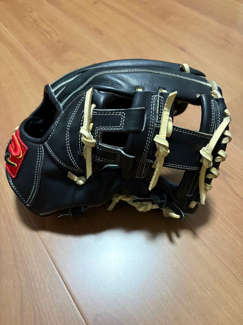 ドナイヤ内野手用軟式グローブ