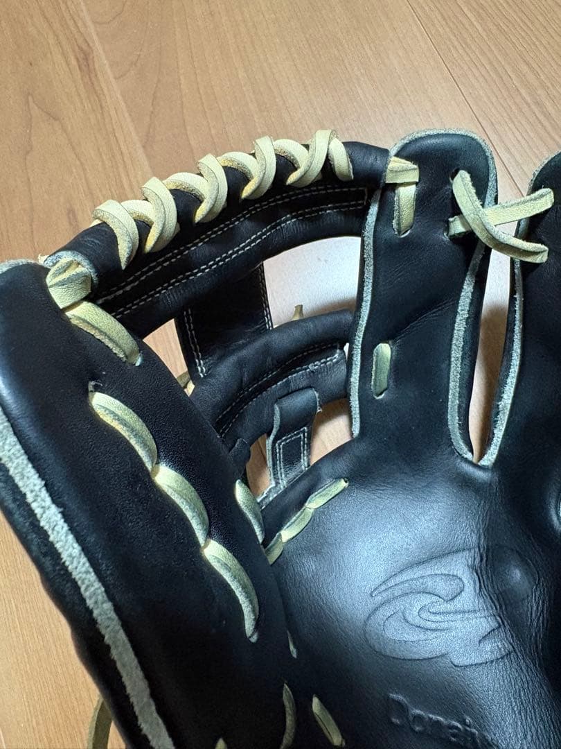 ドナイヤ内野手用軟式グローブ