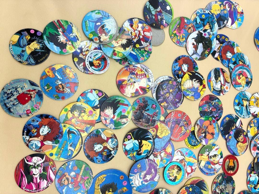 昭和レト　聖闘士星矢、ドラゴンボール等メンコ　大量まとめて　まとめ売り　②