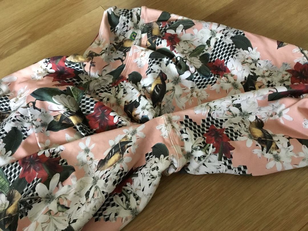 リンダワークス　リラックス パンツ　ヨガ　ピンク　花　鳥