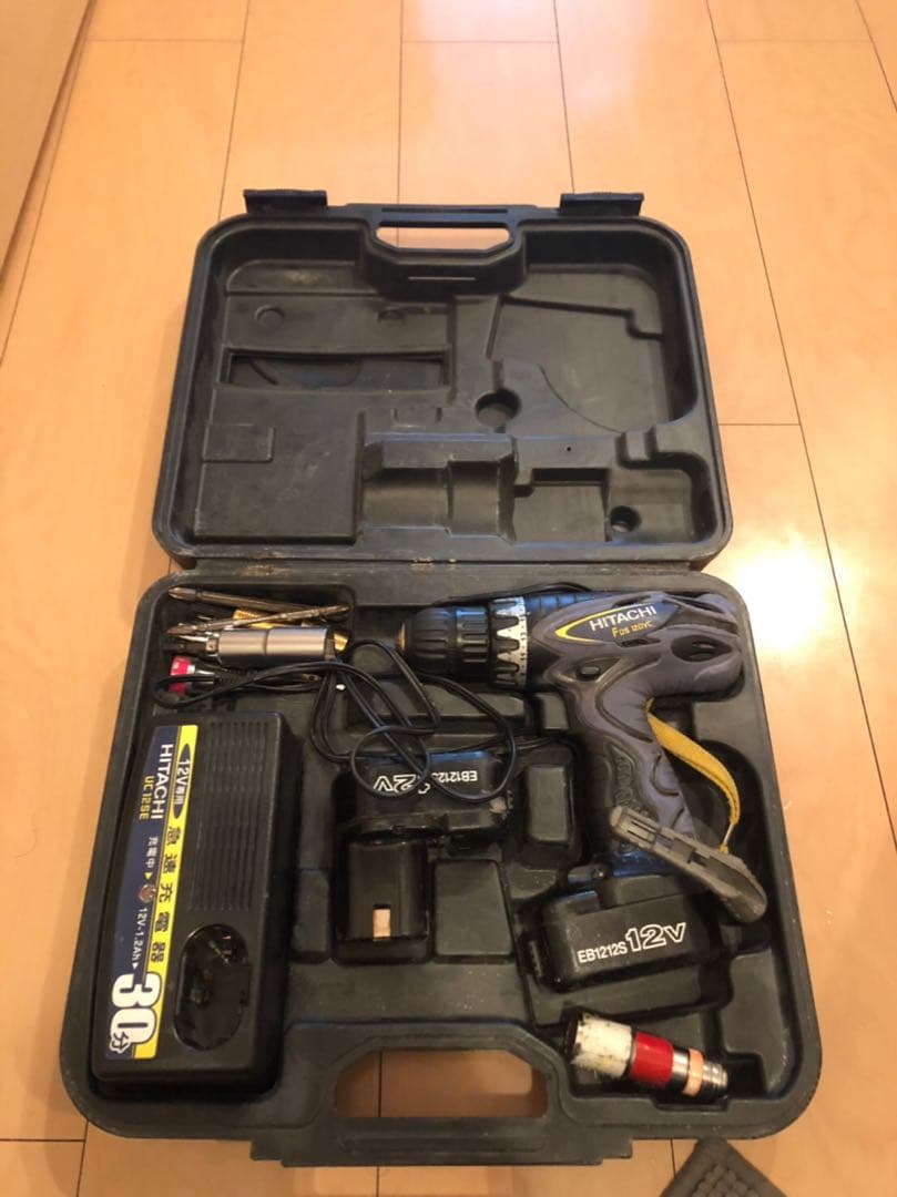 インパクドライバー HITACHI