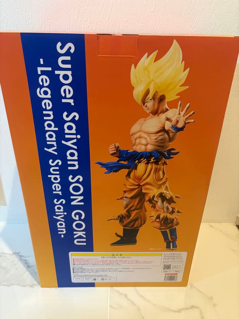 ドラゴンボールZ ギガンティックシリーズ 孫悟空 伝説の超サイヤ人 新品・未開封