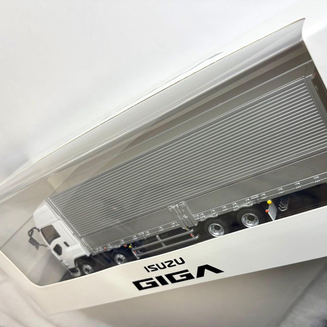ISUZU GIGA いすゞ ギガ 1/43 ハイルーフ 4軸 ウイング 未開封