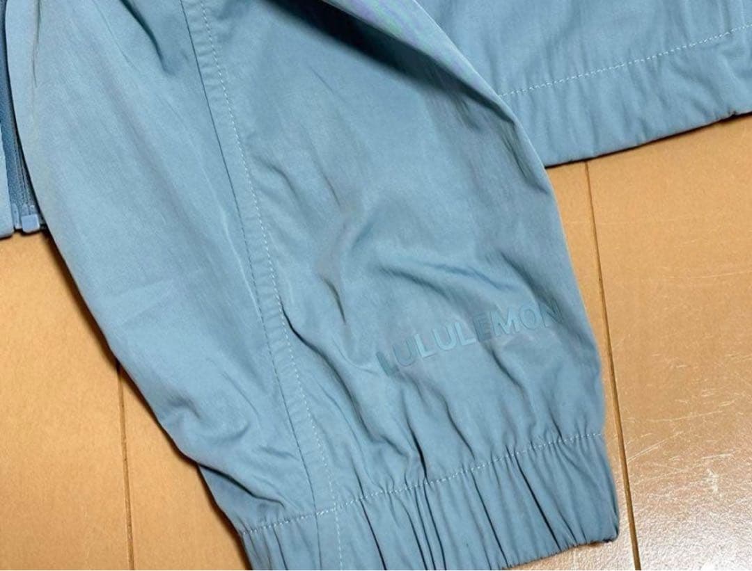 lululemon ルルレモン　ジャケット　パーカー　上着
