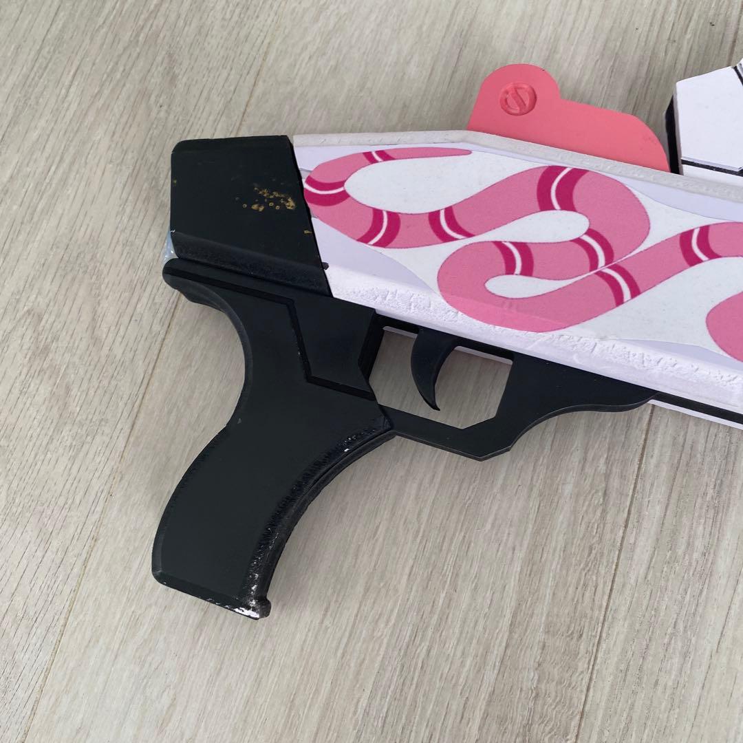 勝利の女神NIKKE バイパー　武器