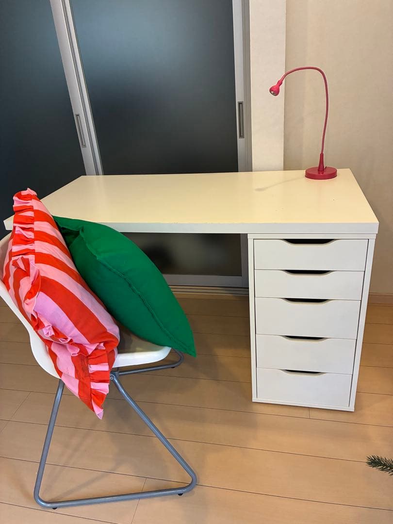 IKEA イケア　机/椅子/ライトセット　大阪引取り限定