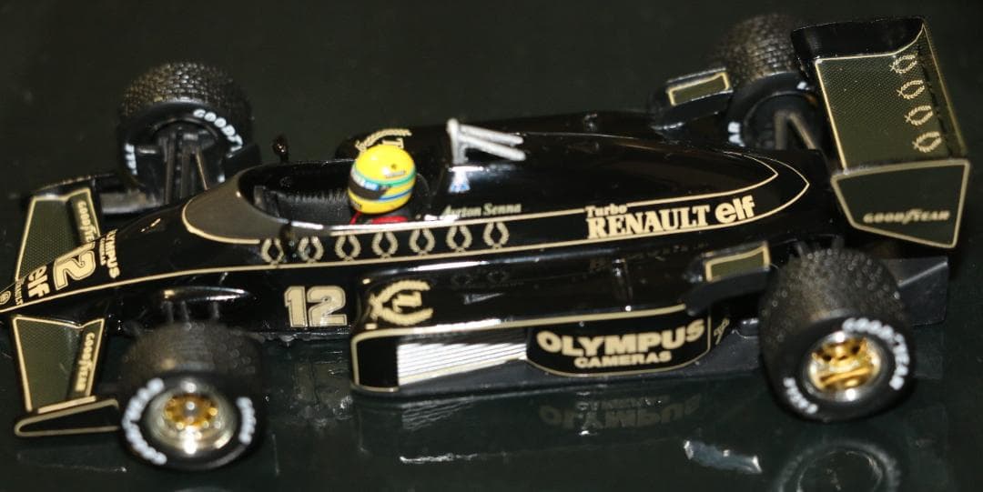 貴重１／４３　ロータス・ルノー９７T　１９８５　セナ・コレクション　中古品