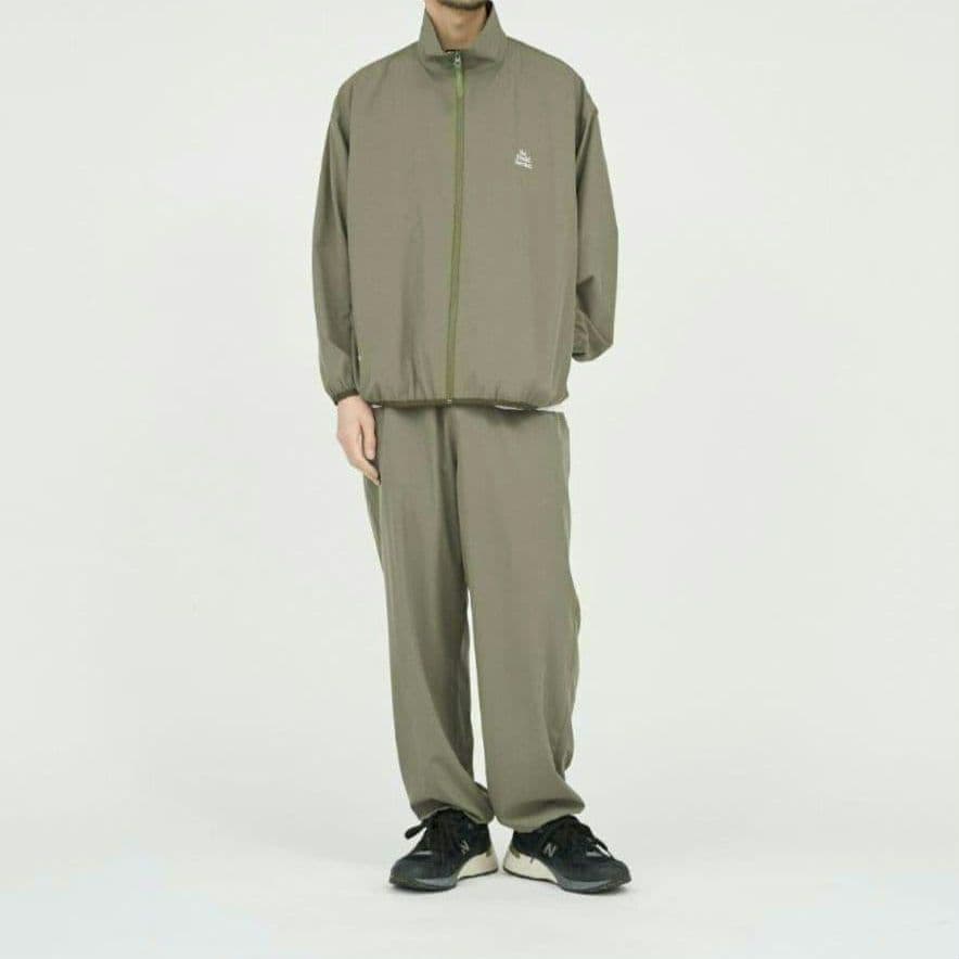 フレッシュサービス UTILITY PACKABLE SUIT KHAKI M