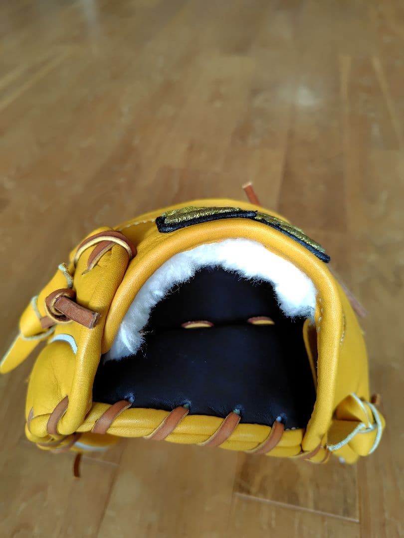 ハイゴールド硬式内野手用グローブ
