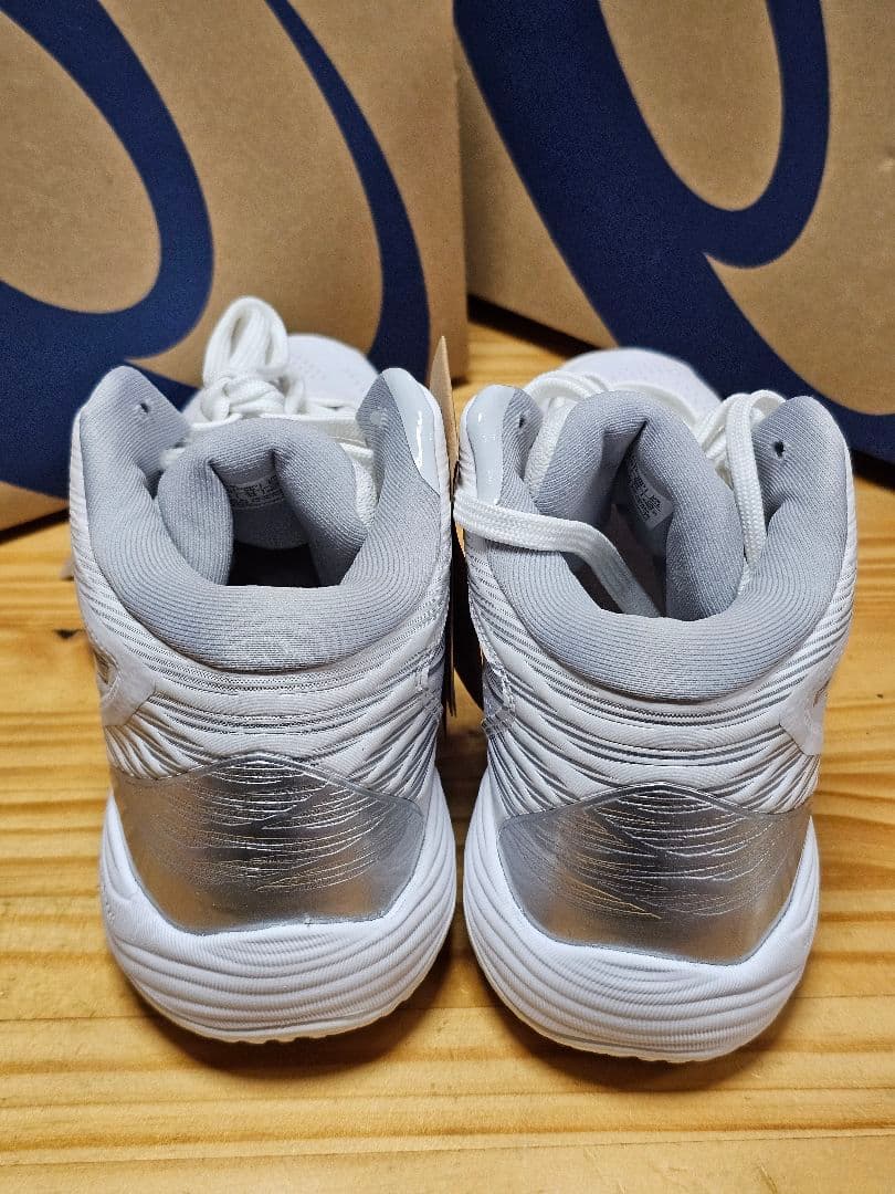 ASICS バスケットシューズ ホワイト GELHOOP V14