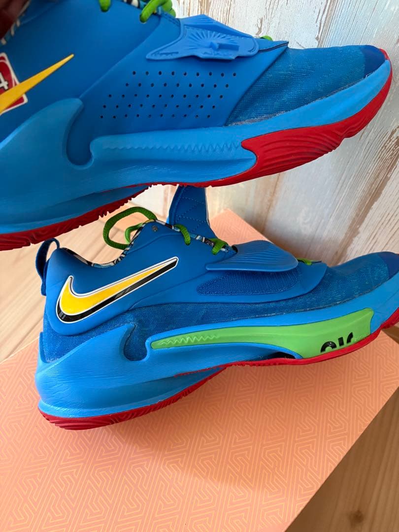 シューズ(男性用) NIKE FREAK UNO