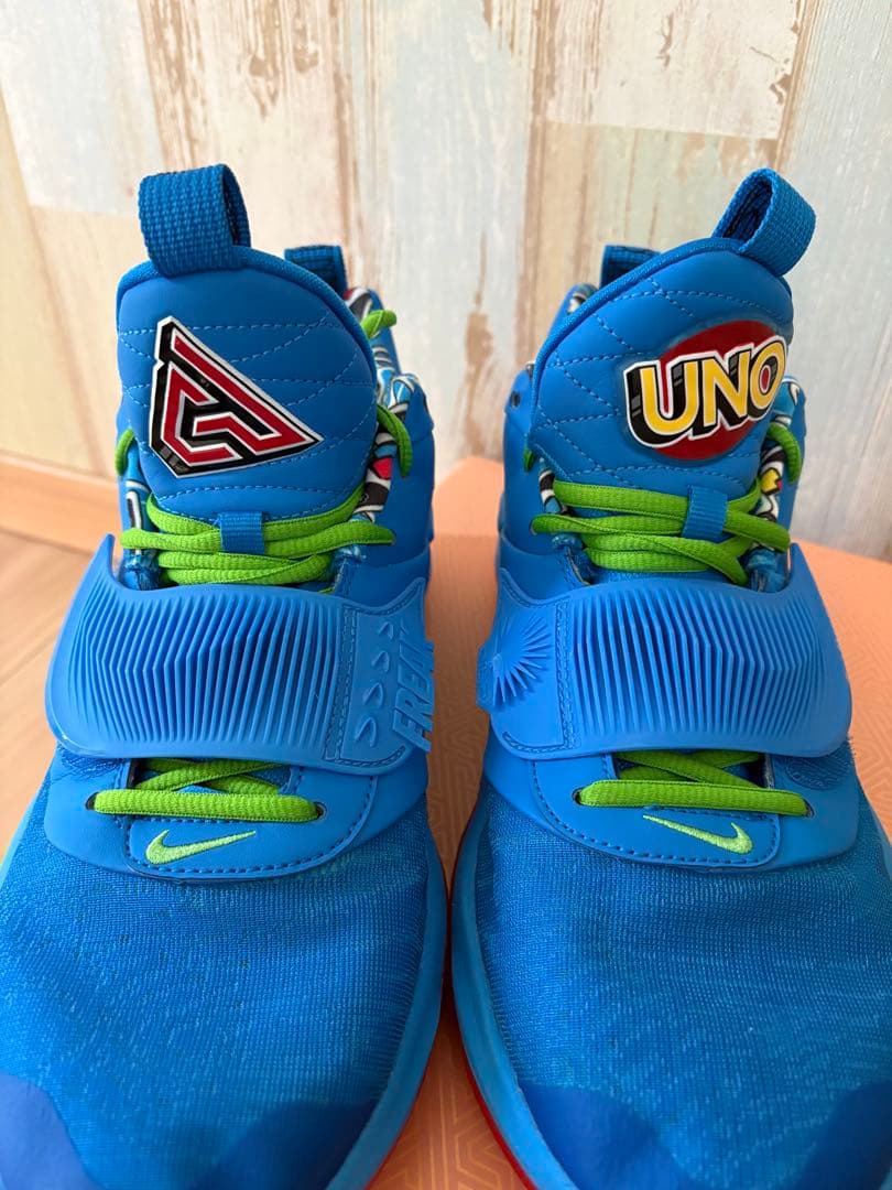 シューズ(男性用) NIKE FREAK UNO