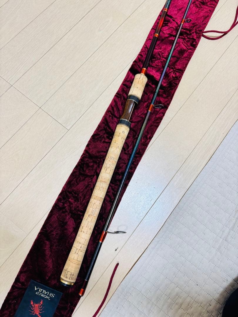 シマノ ワールドシャウラ 2833 旧赤