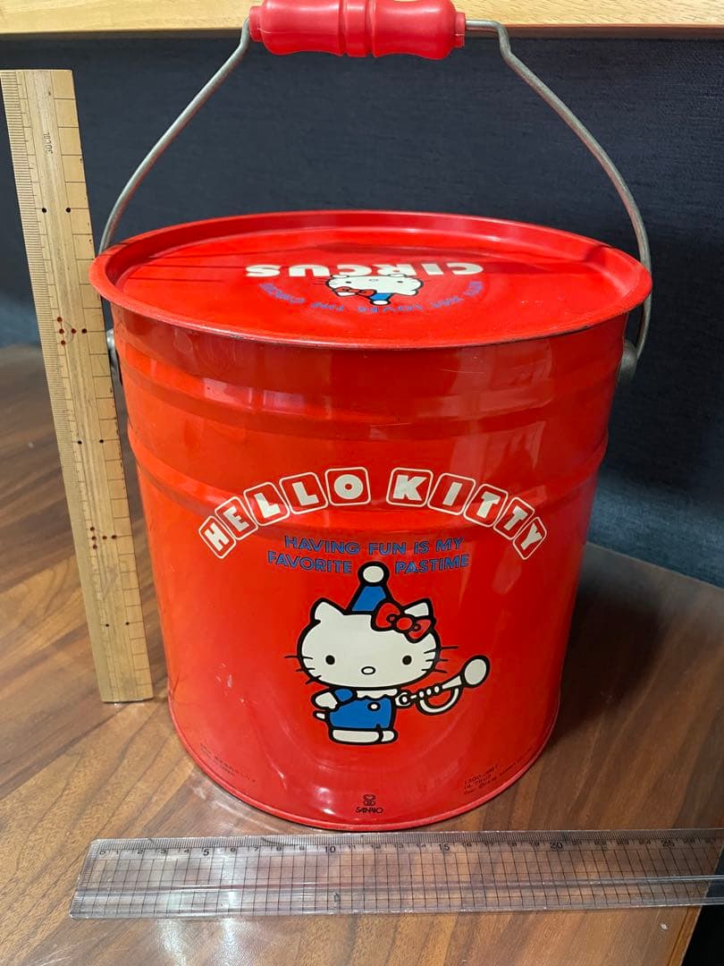 1976 昭和レトロ ハローキティ サンリオ ペール缶 ドラム缶 椅子 収納