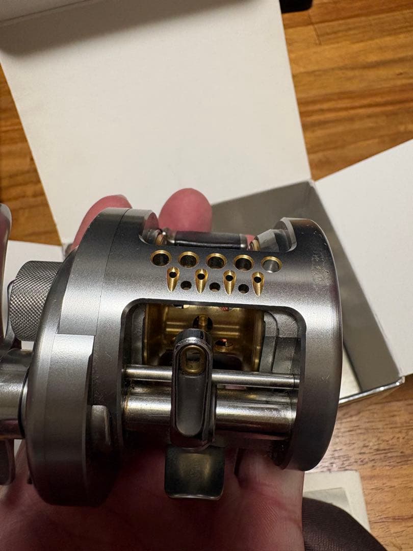 リール SHIMANO CALCUTTA CONQUEST 200DC
