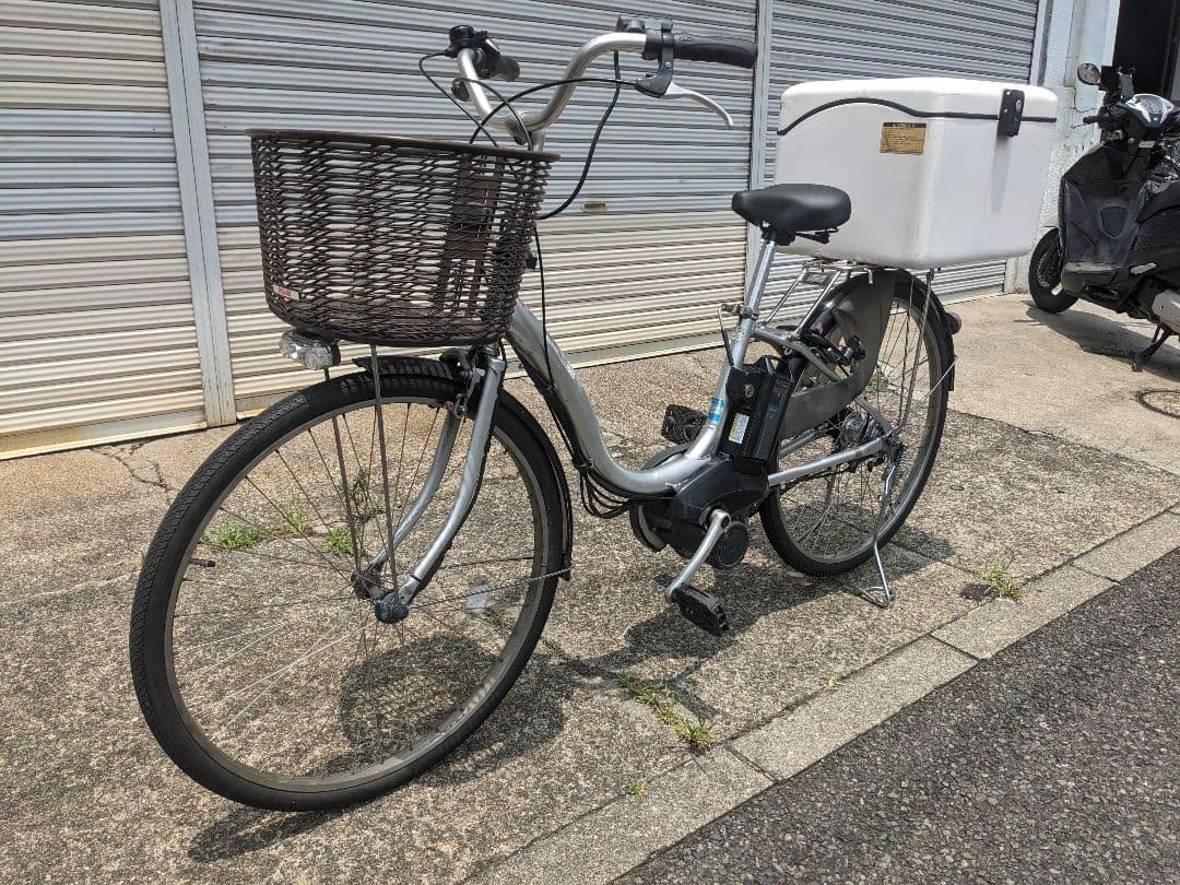 アシスト自転車 シルバー 前カゴ付ヤマハパスナチュラ　PAS　Natura横浜〜