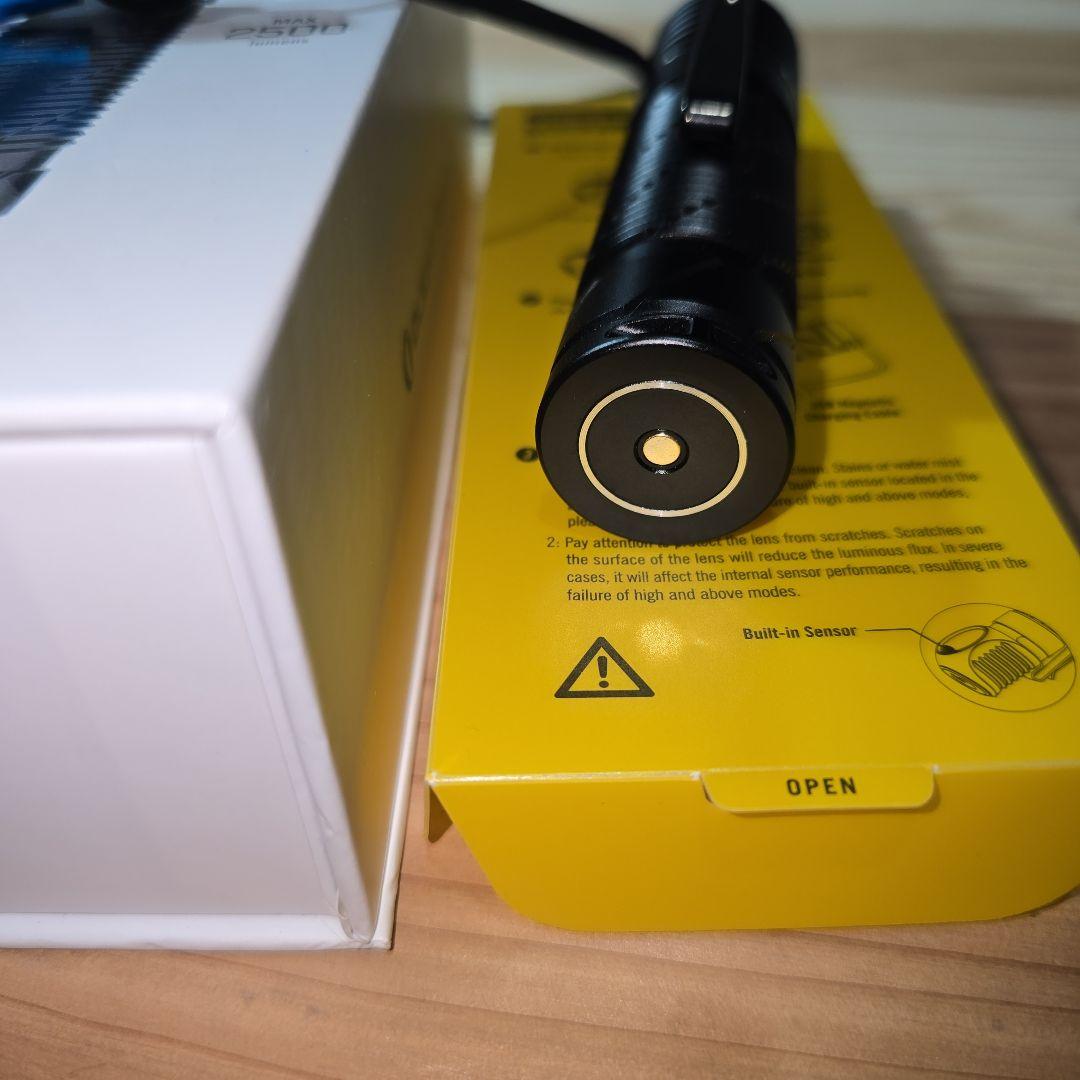 Olight　Perun 2