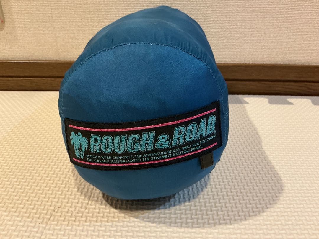 ROUGH & ROAD 青い寝袋