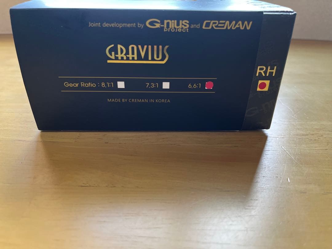 GRAVIUS リール 6.6:1 右ハンドル 中古
