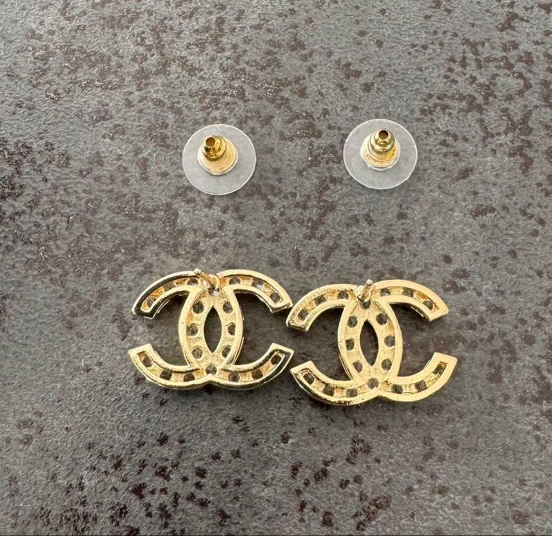 CHANEL ゴールド CCロゴ ピアス