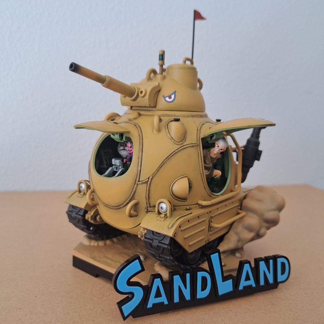 サンドランド国王軍戦車隊104号車　バンダイ1/35 プラモデル完成品