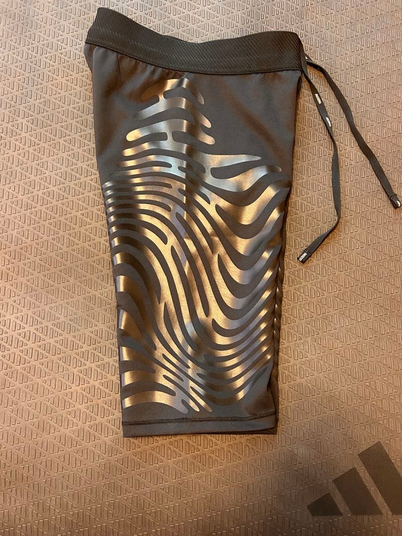 竈*郎様 adidas タイツ アディゼロ コントロールランニングショートXS