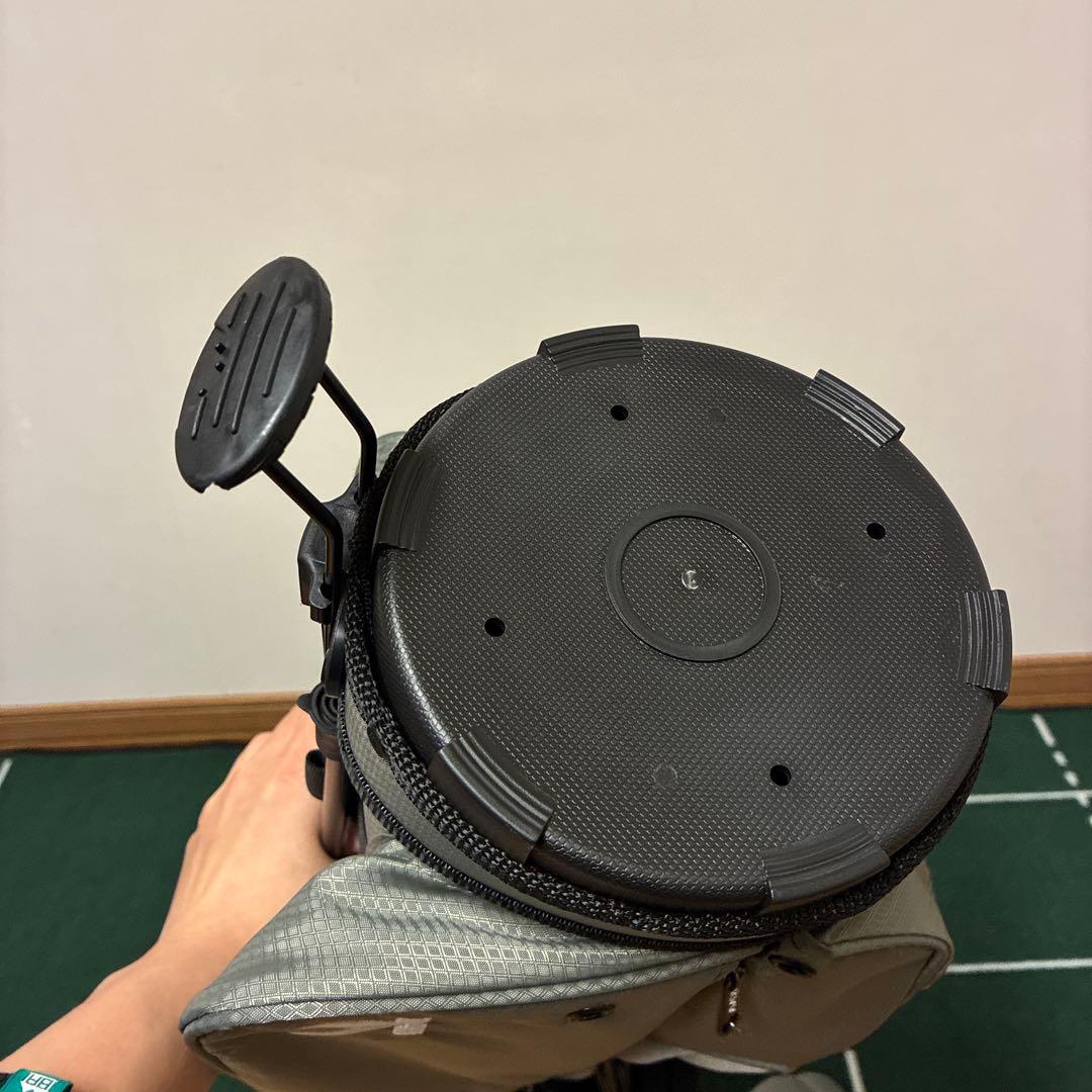 【ほぼ未使用】ゴルフ スタンドバッグ 軽量 小型 練習用 8本収納