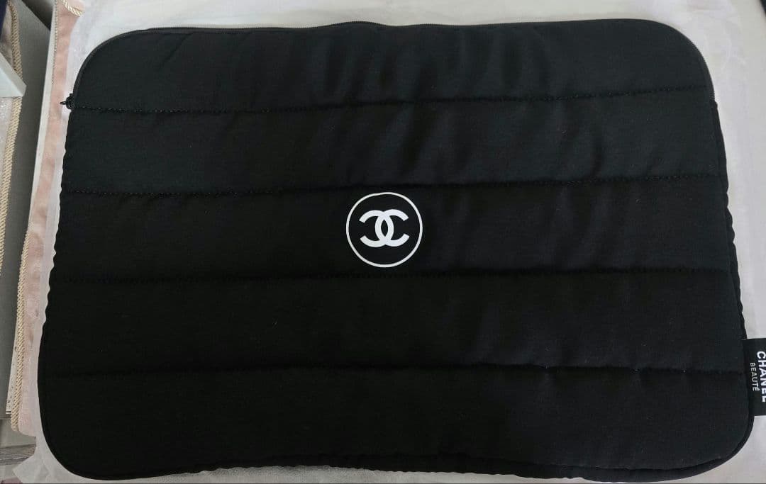 最安値CHANEL ノベルティ PCケース キルティングポーチ ブラック