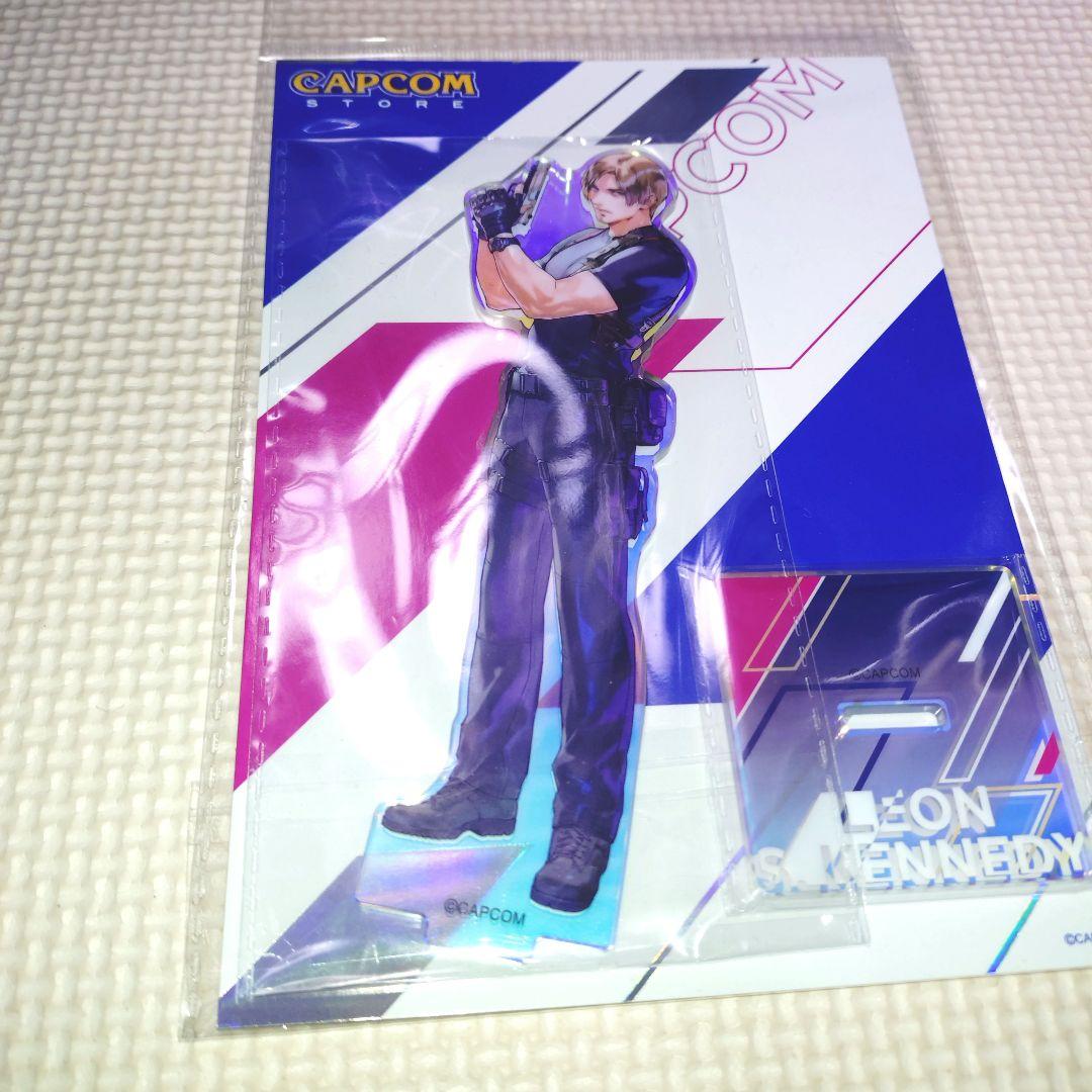 CAPCOMストア バイオハザード レオン アクリルスタンド 缶バッジ