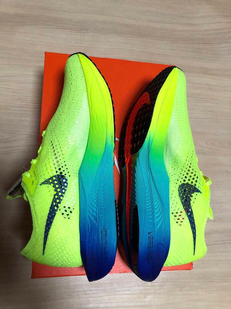 【新品]NIKE ヴェイパーフライ3 NEXT % ディビジョンウェアセット