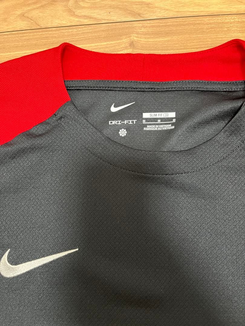 Liverpool FC Nike Dri-FIT サッカーウェアセット