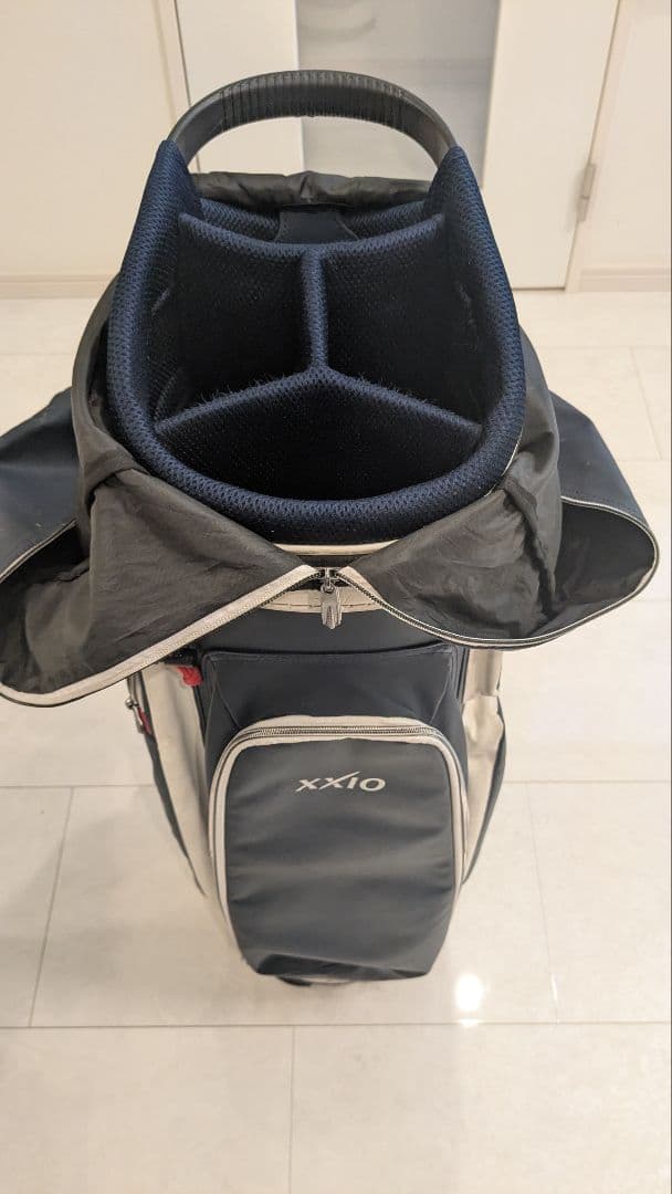 XXIO キャディバック　軽量、細め