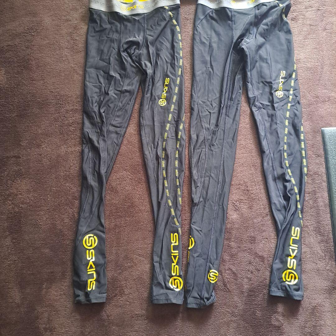 Skins コンプレッションXS 上下セット(タイツ2本) 2XU ウエイト