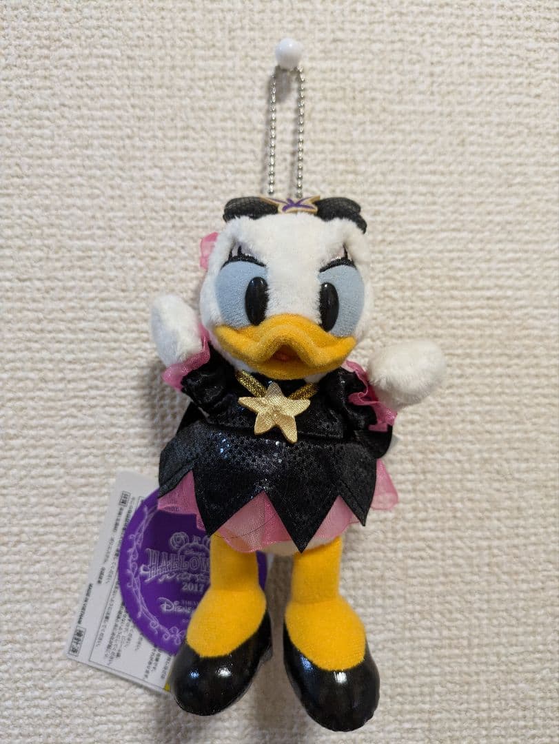 【美品】ディズニー デイジー ぬいぐるみバッジ ハロウィンシリーズ