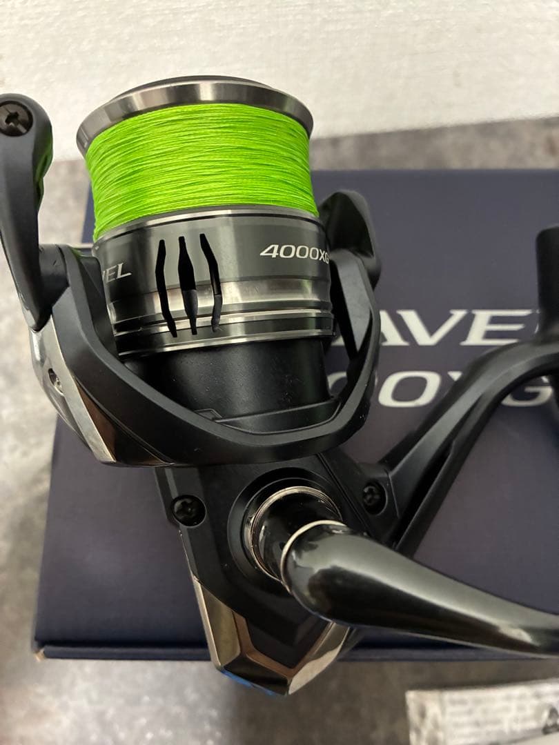 SHIMANO MIRAVEL 22ミラベル4000XG スピニングリール