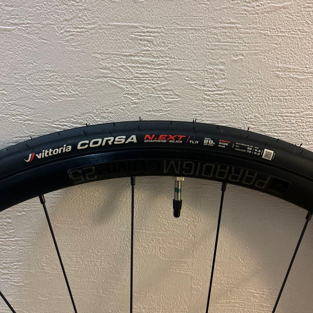 ボントレガー Paradigm Comp 25 ホイールタイヤ完組