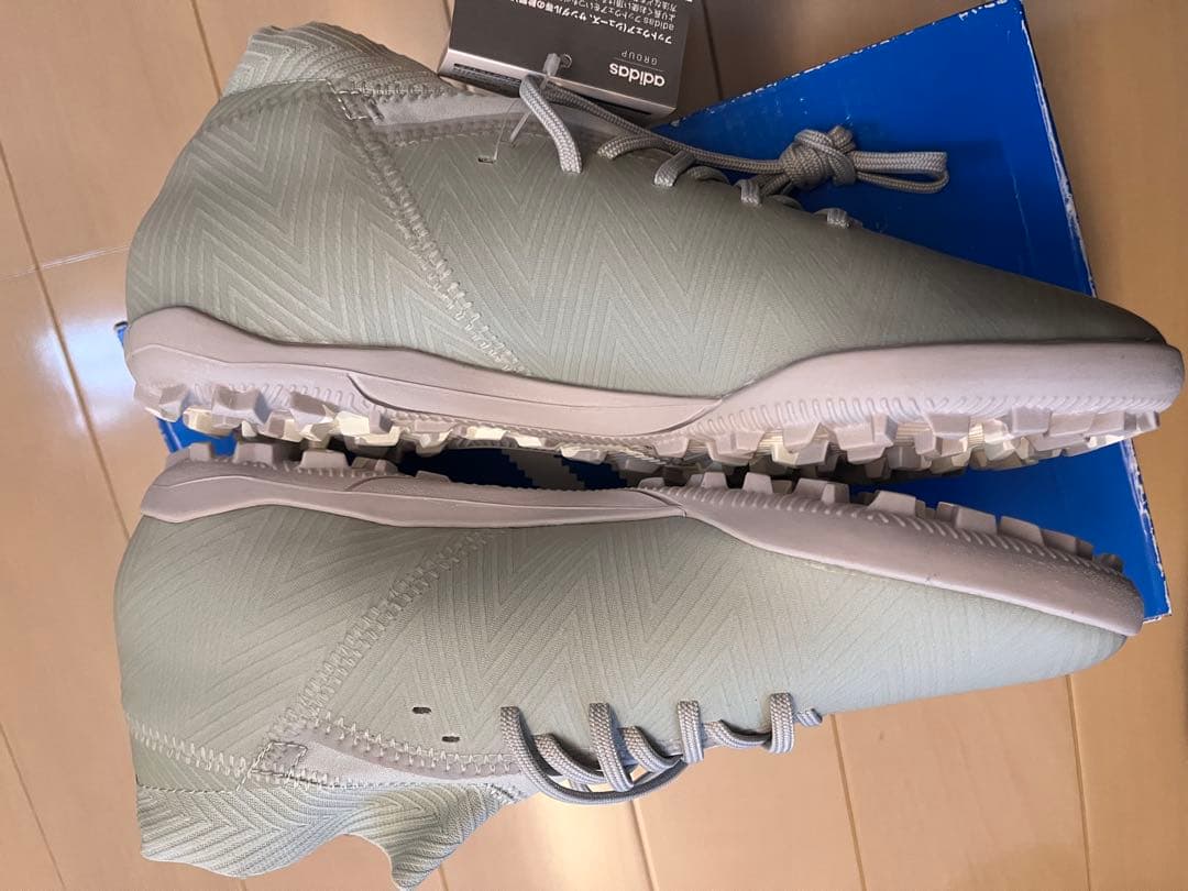 adidas NEMESIS ライトグレー シューズ