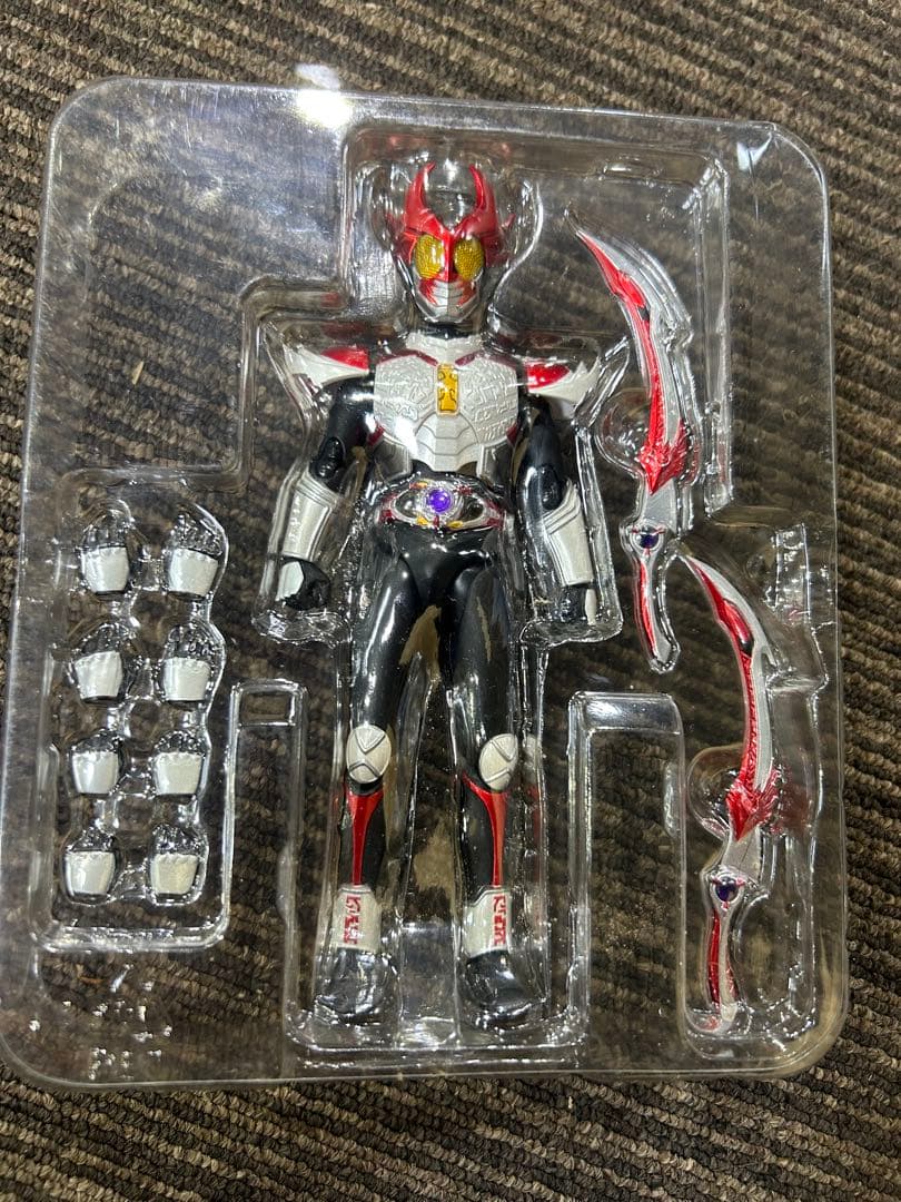 S.H.フィギュアーツ　仮面ライダー　アギト　シャイニングフォーム　フィギュア