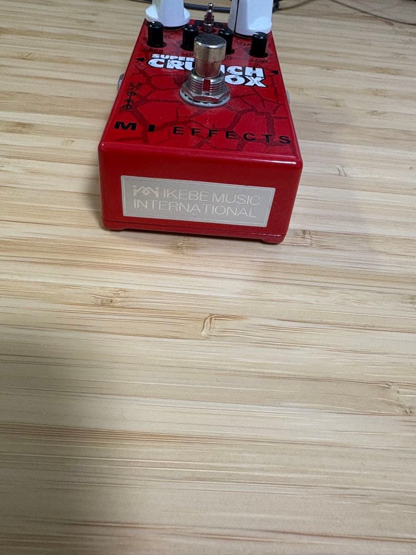 ギター MI EFFECTS SUPER CRUNCH BOX v2