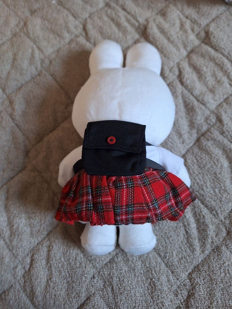 ミッフィー Hamleys プレッピースタイル ぬいぐるみ
