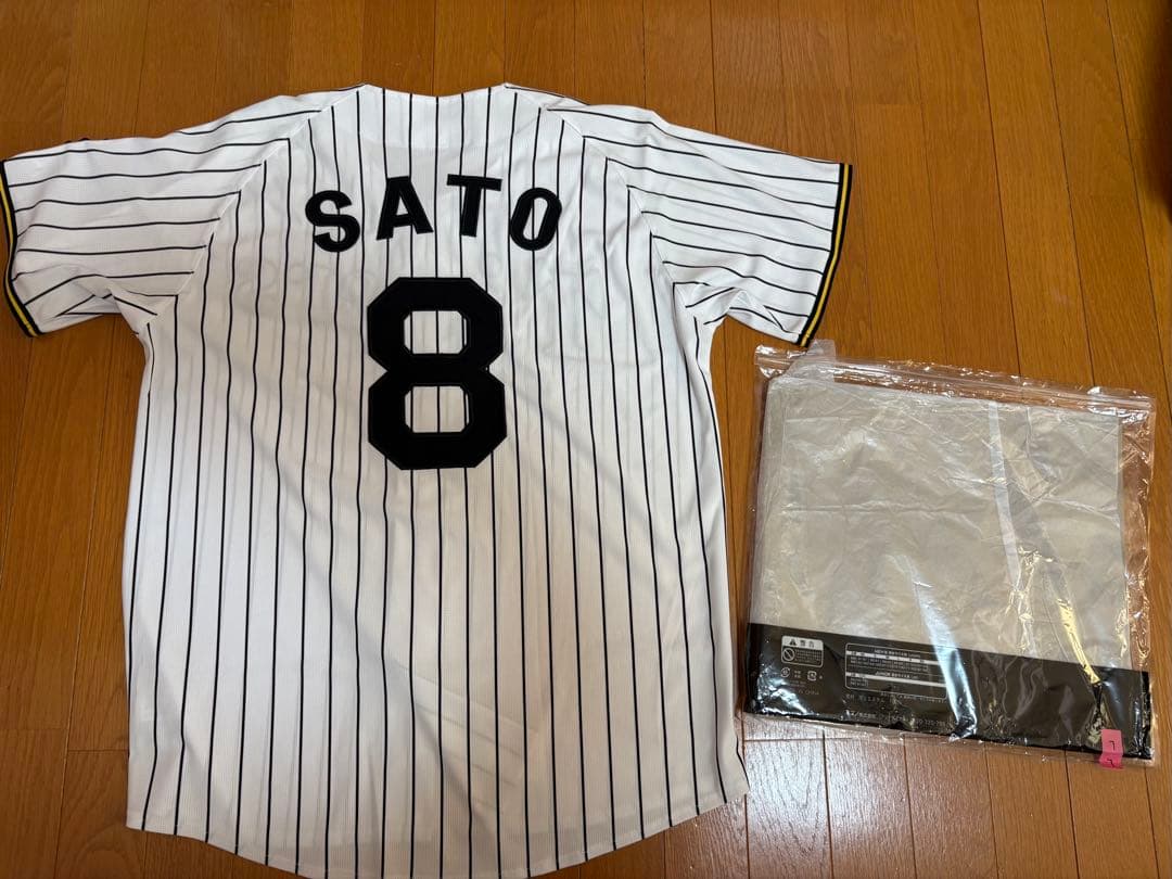 【Lサイズ】佐藤輝明8 阪神タイガース 2025年90周年ロゴ ユニフォーム